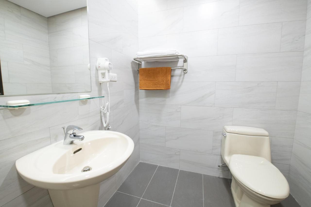 LIANN Hotel Taichung Buitenkant foto