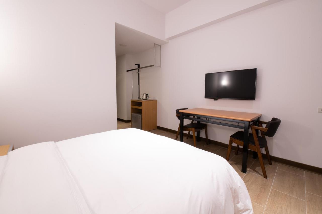 LIANN Hotel Taichung Buitenkant foto