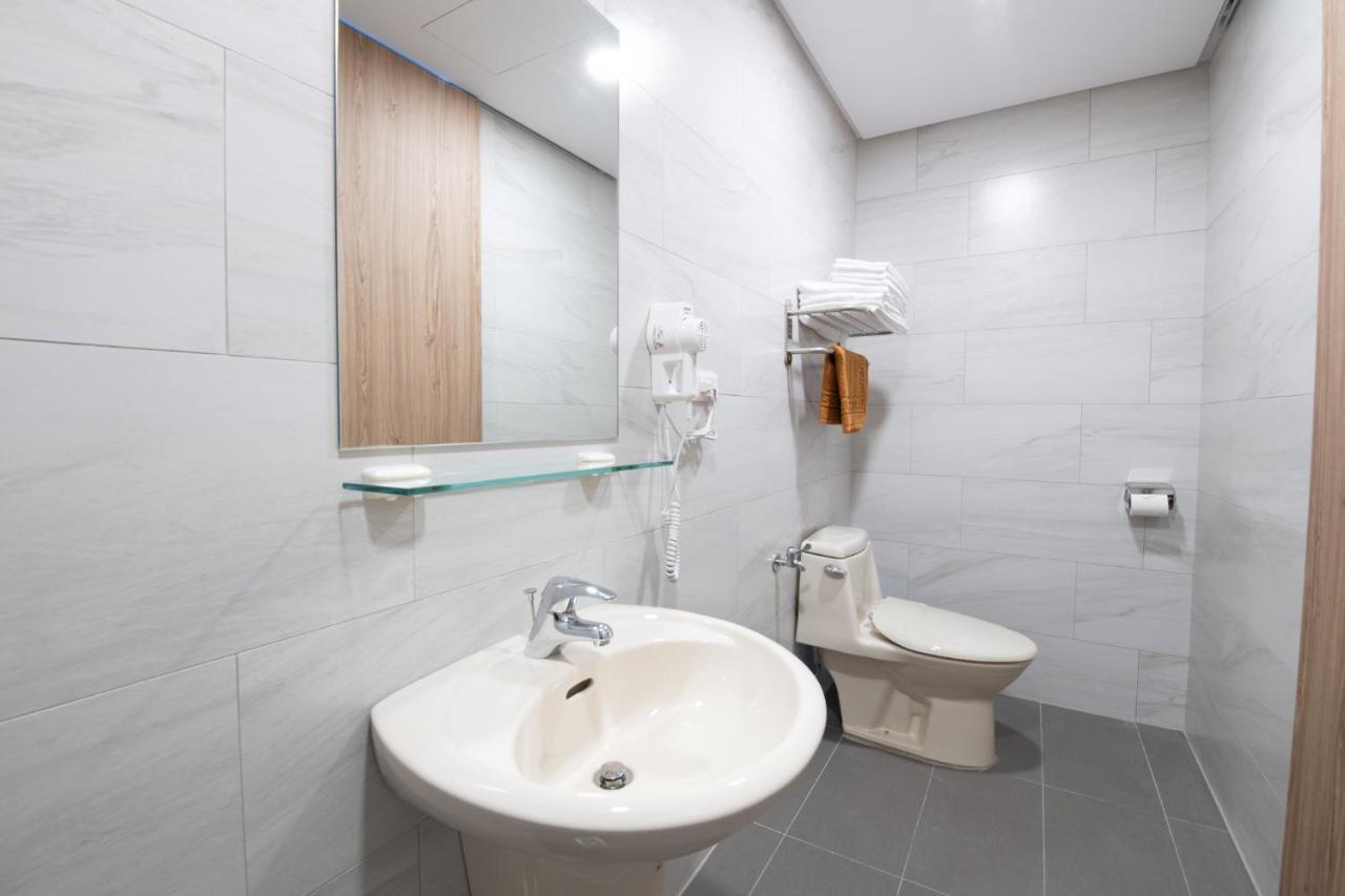 LIANN Hotel Taichung Buitenkant foto